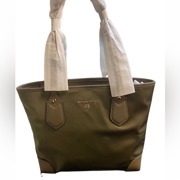 MICHAEL Michael Kors Jet Set Travel Large Packable Tote Black Olive new with tag - Picture 5 of 8